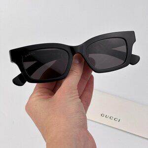 Gucci Women’s Cat-Eye Sunglasses – Black Frame Grey Lenses | Model: GG1790S 001